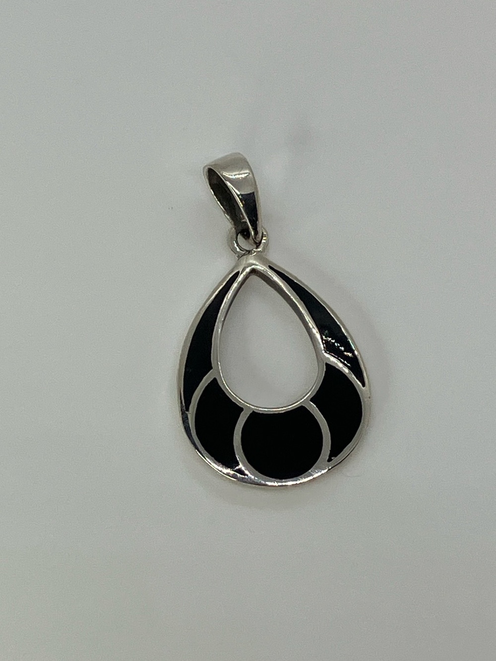 Vtg 925 Sterling Silver Black Onyx Stone Inlay Teardrop Pendant